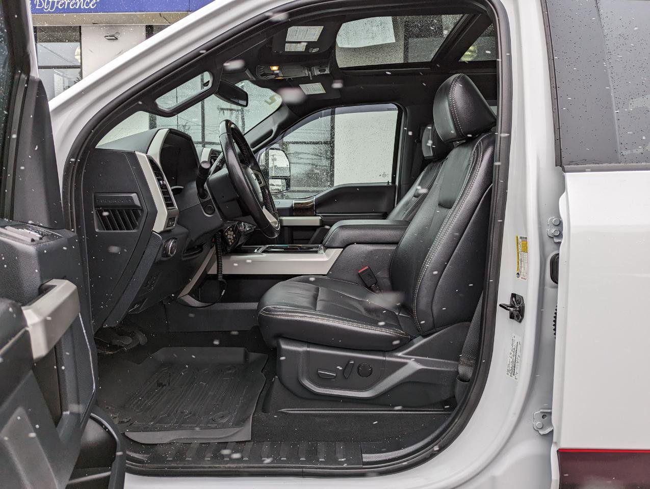 Used 2022 Ford F350 Lariat w/ Lariat Ultimate Package image 13