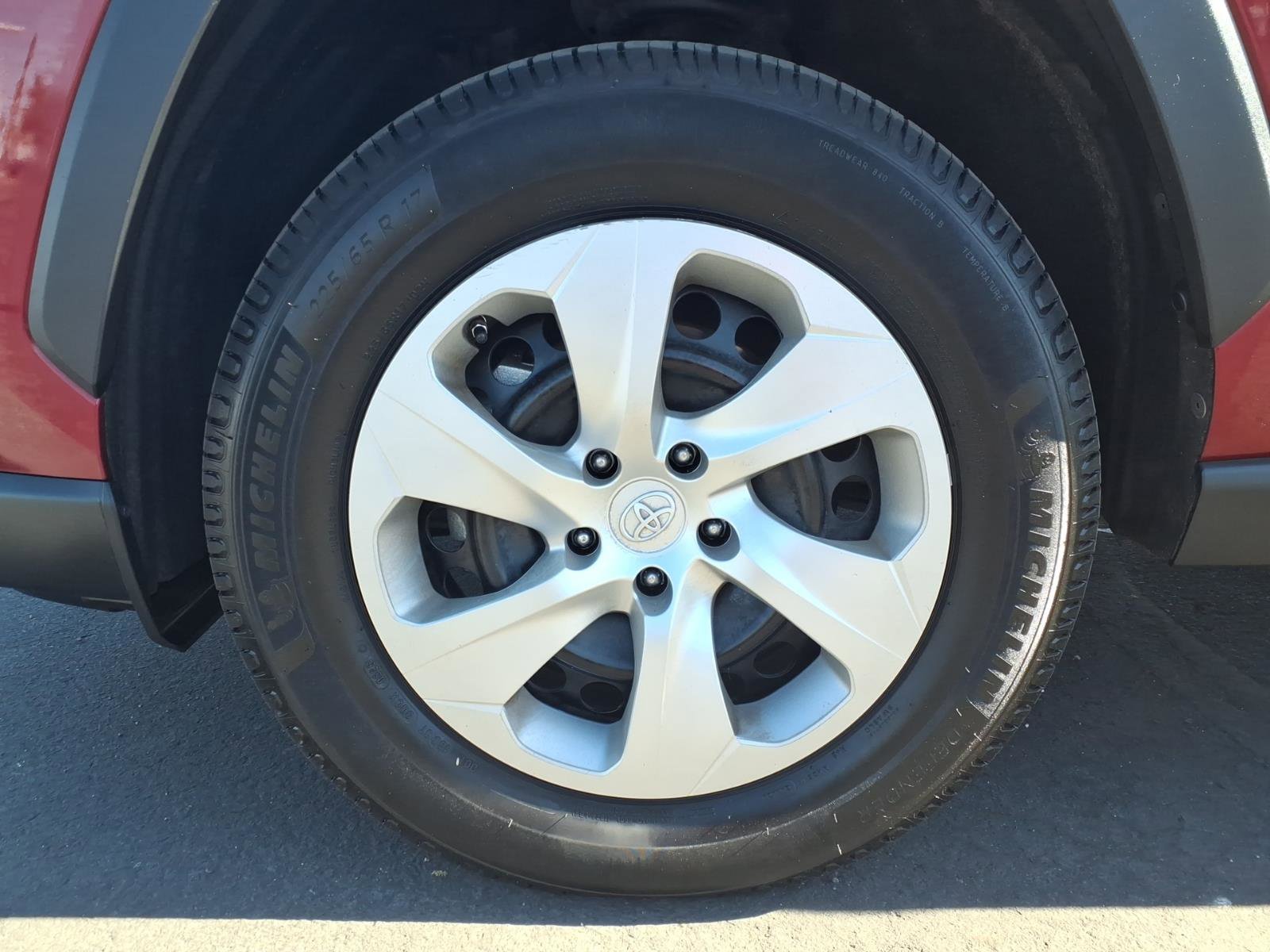 Certified 2020 Toyota RAV4 LE w/ Carpet Mat Package image 9