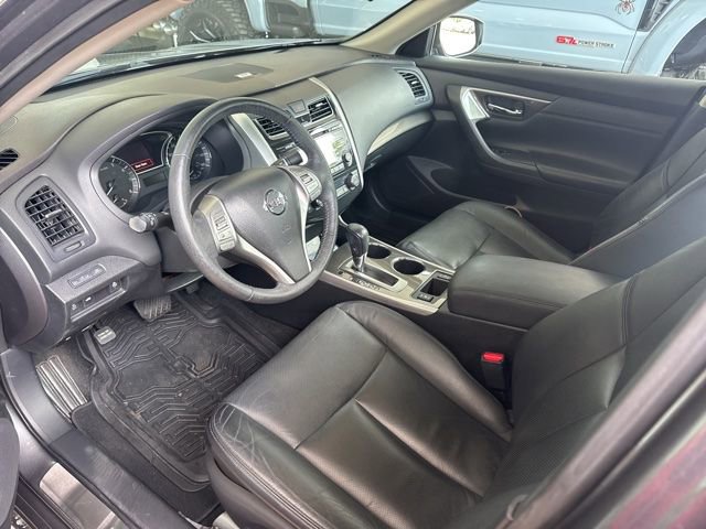 Used 2015 Nissan Altima 2.5 SL FWD image 2