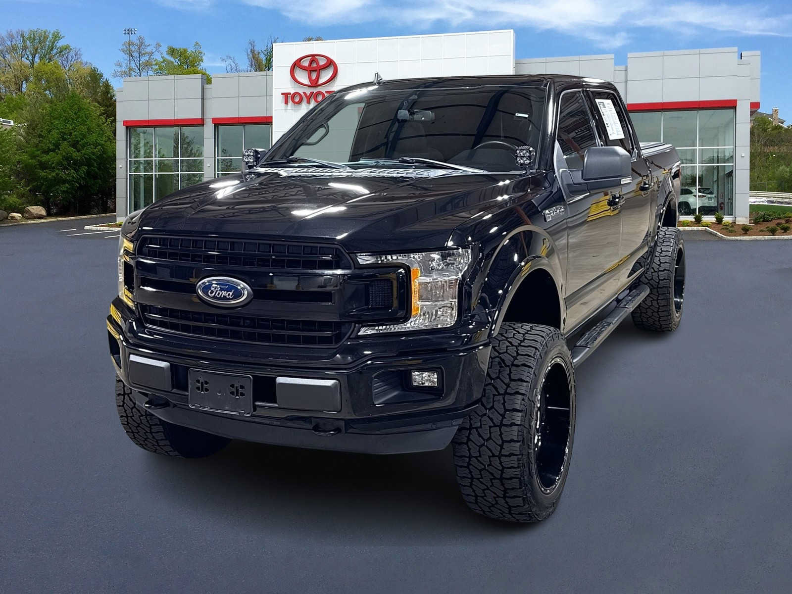 Used 2019 Ford F150 XLT w/ Equipment Group 302A Luxury AWD/4WD image 1