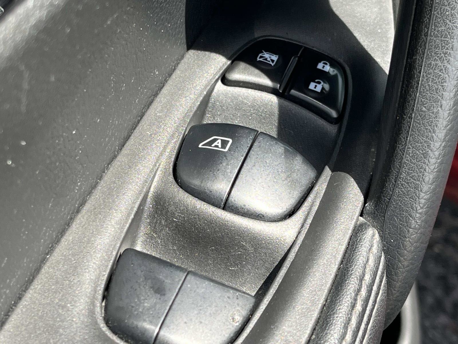 Used 2021 Nissan Rogue Sport SL image 26