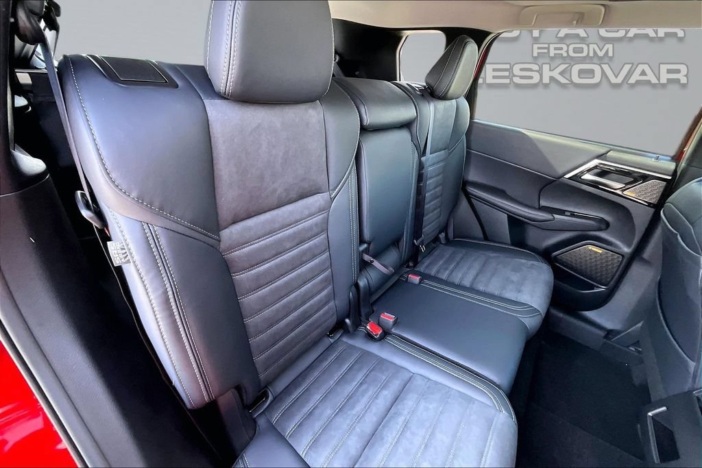 New 2026 Mitsubishi Outlander SE AWD/4WD image 9
