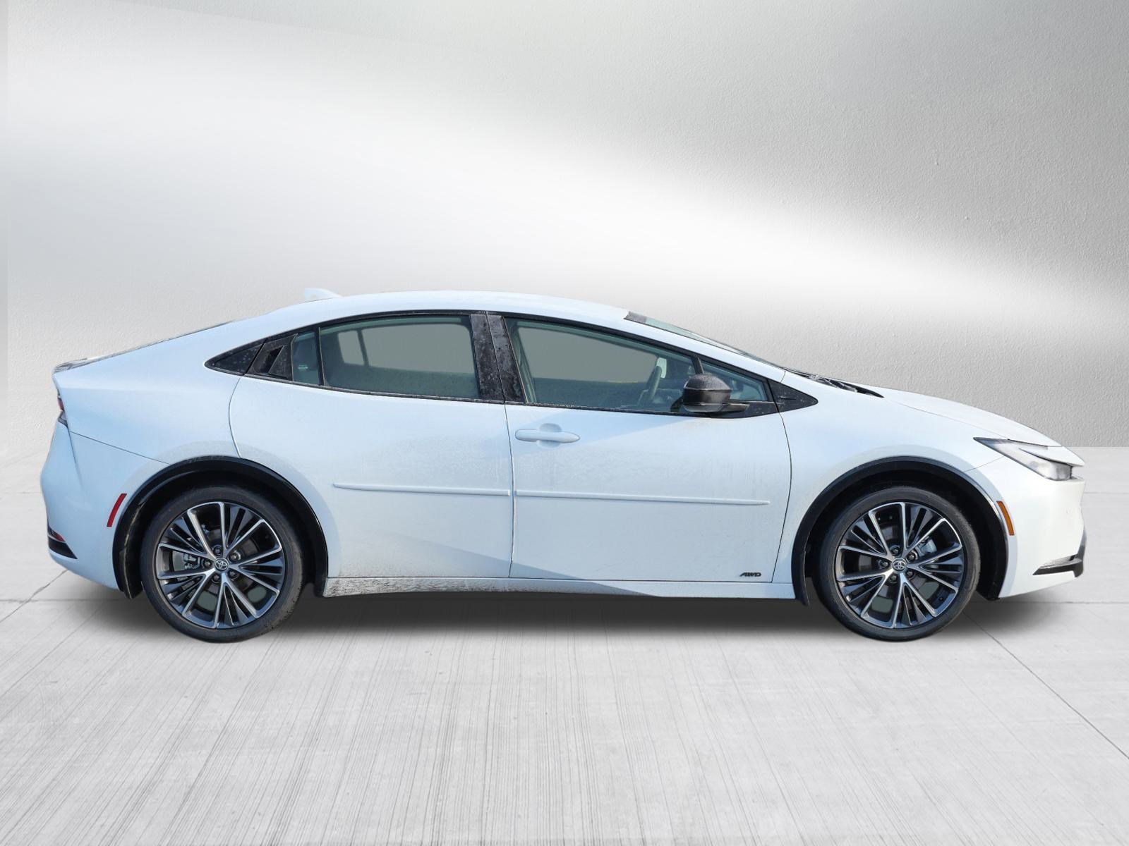 Used 2024 Toyota Prius XLE image 8