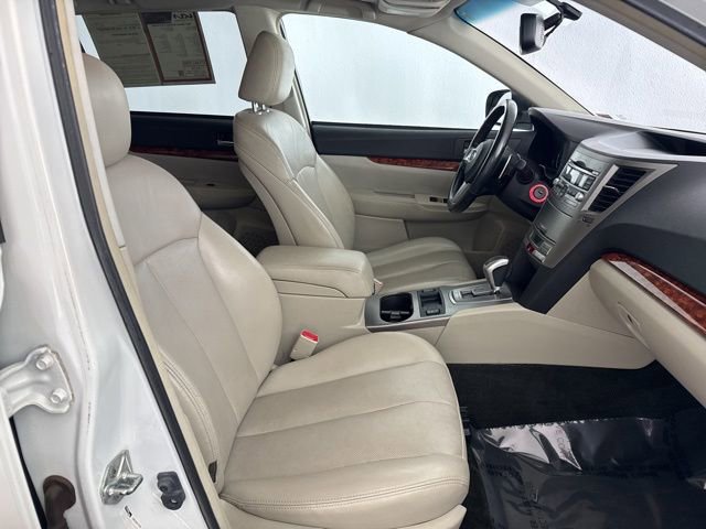 Used 2011 Subaru Outback 2.5i Limited image 22