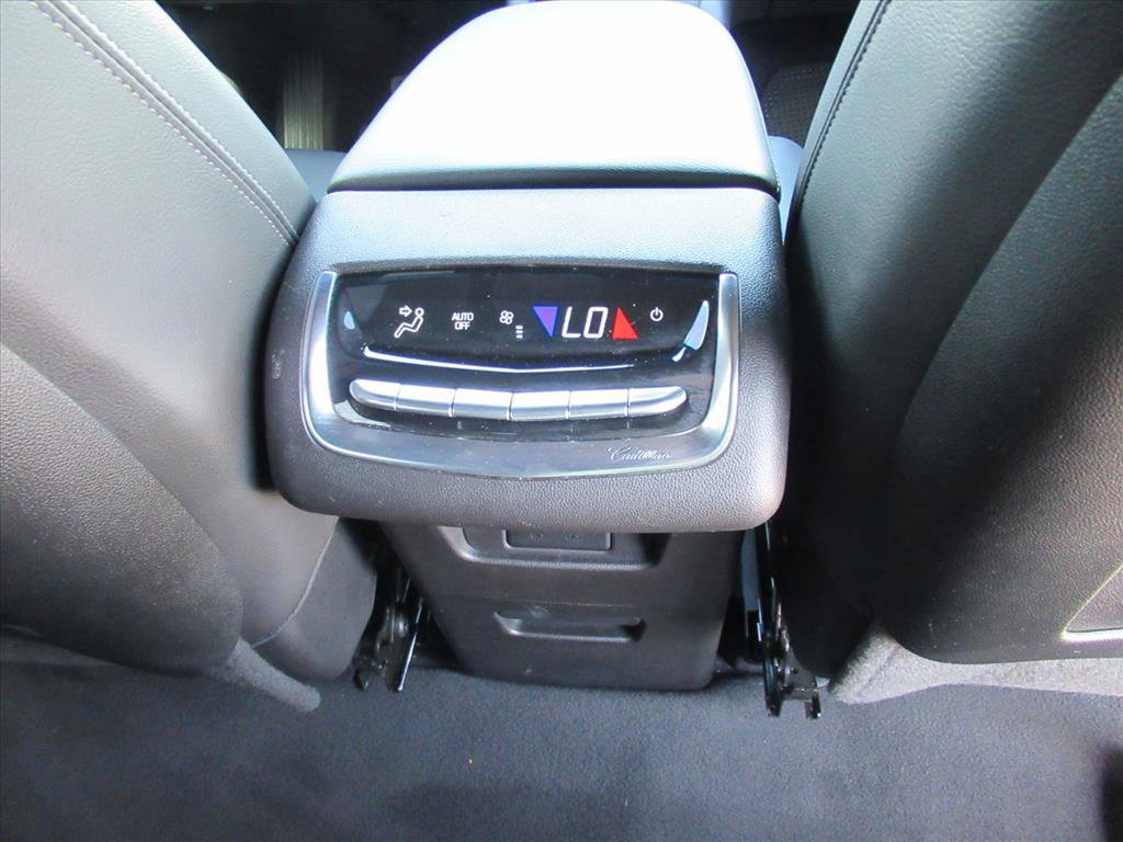 Used 2022 Cadillac XT6 Luxury image 14