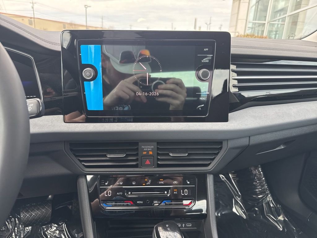 New 2026 Volkswagen Jetta SE FWD image 21