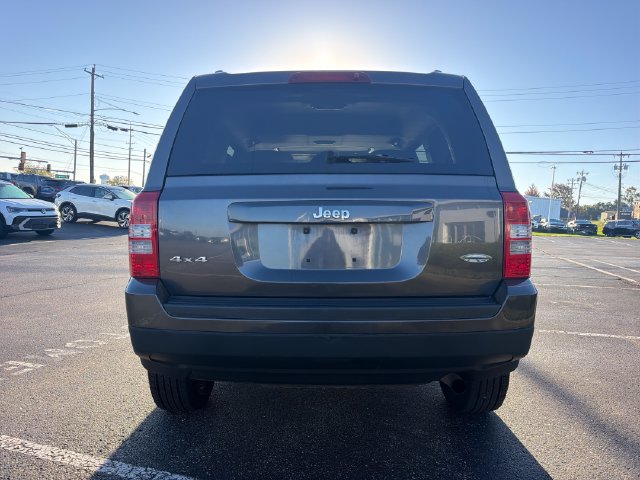 Used 2015 Jeep Patriot High Altitude AWD/4WD image 4