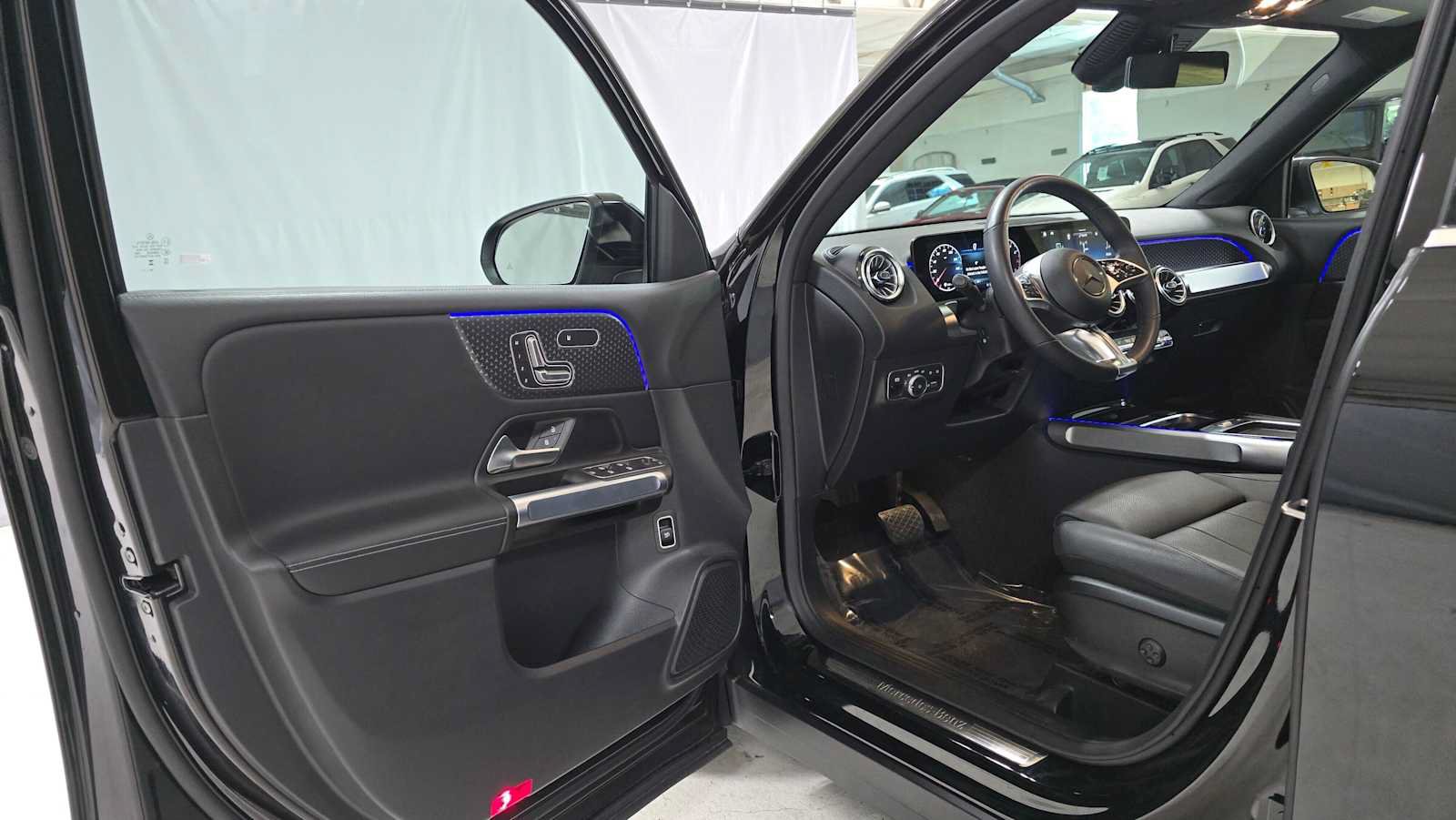 Used 2026 Mercedes-Benz GLB 250 4MATIC image 20