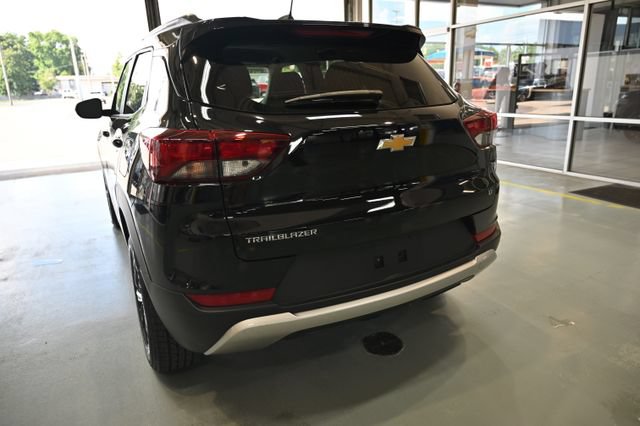 Used 2023 Chevrolet TrailBlazer LT FWD image 6