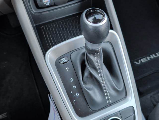 Certified 2023 Hyundai Venue SEL w/ Cargo Package image 19