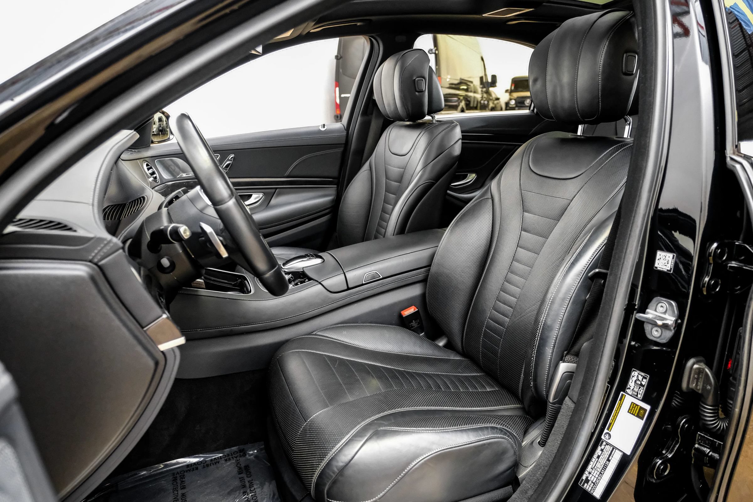 Used 2020 Mercedes-Benz S 560 Sedan image 30