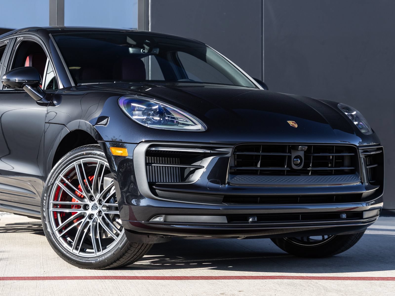Certified 2026 Porsche Macan S AWD/4WD image 9