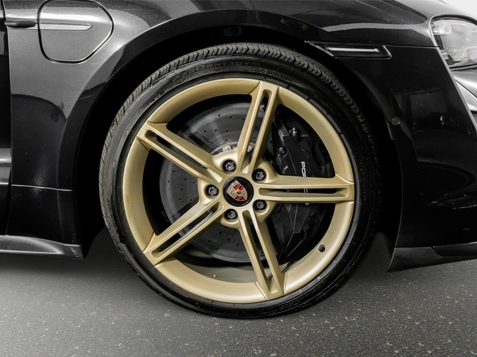 Used 2020 Porsche Taycan Turbo S w/ Premium Package image 7