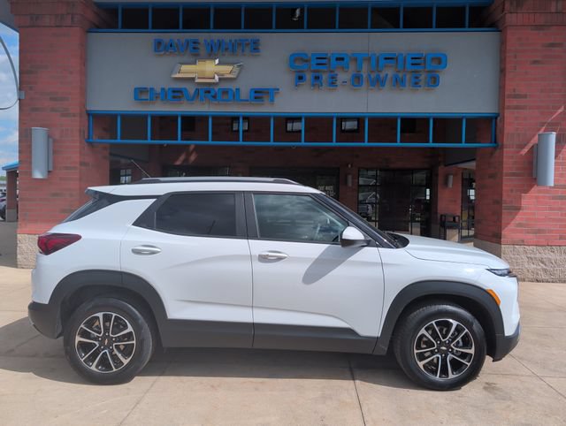 Used 2025 Chevrolet TrailBlazer LT AWD/4WD image 9
