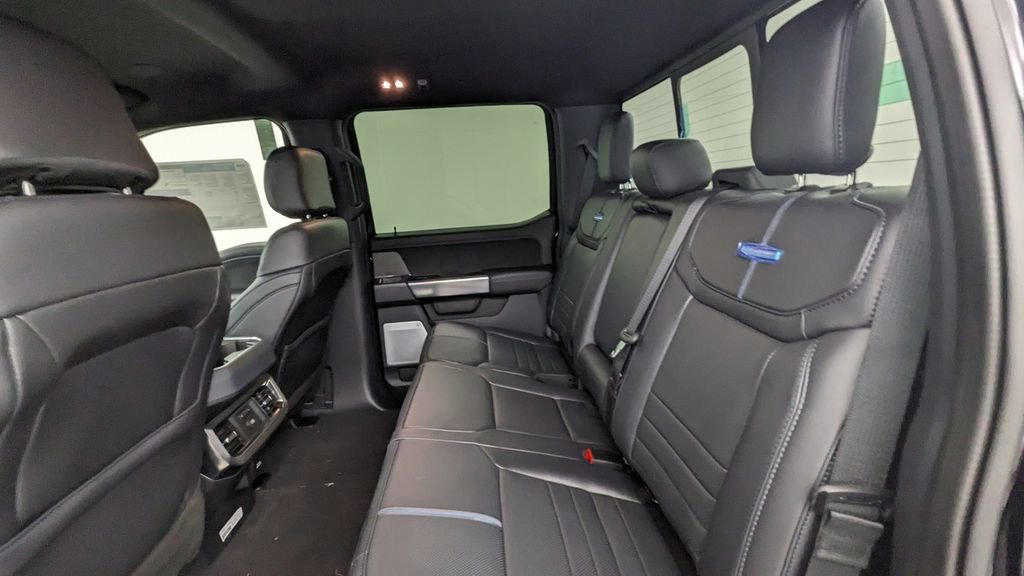 New 2025 Ford F350 Platinum w/ FX4 Off-Road Package image 36
