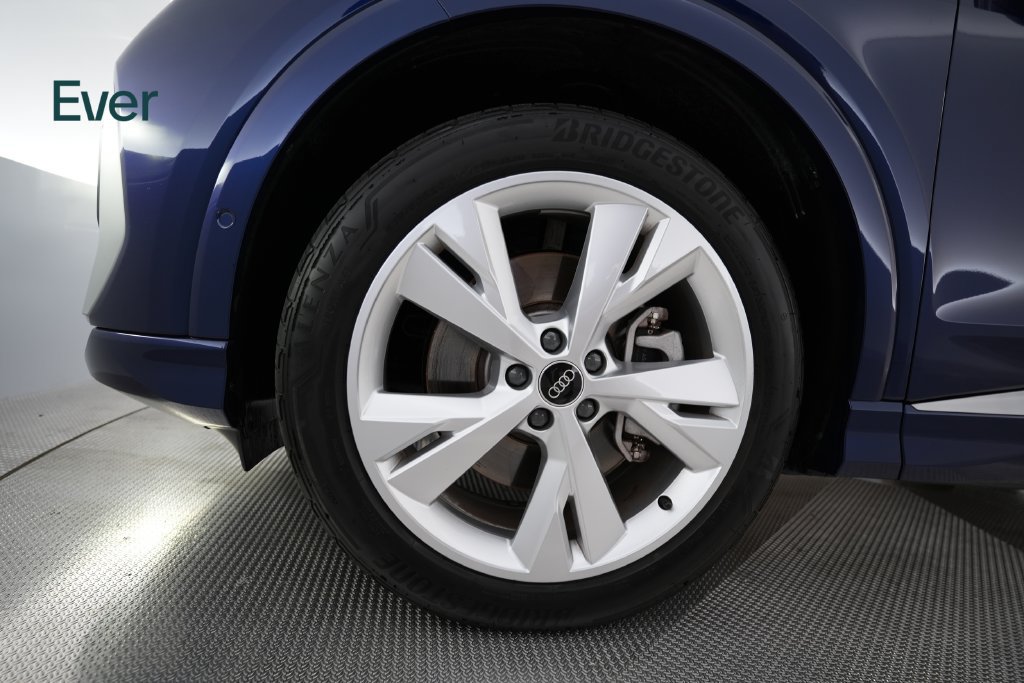 Used 2023 Audi Q4 e-tron Premium Plus AWD/4WD image 19