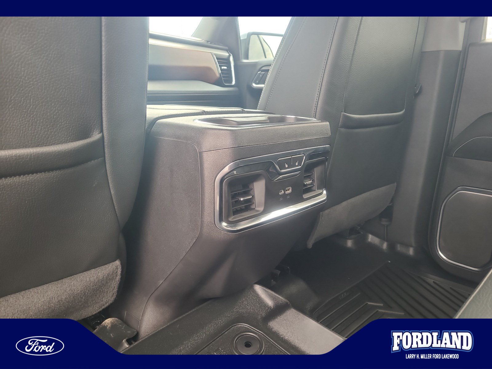 Used 2024 GMC Sierra 1500 Denali w/ Denali Reserve Package AWD/4WD image 32