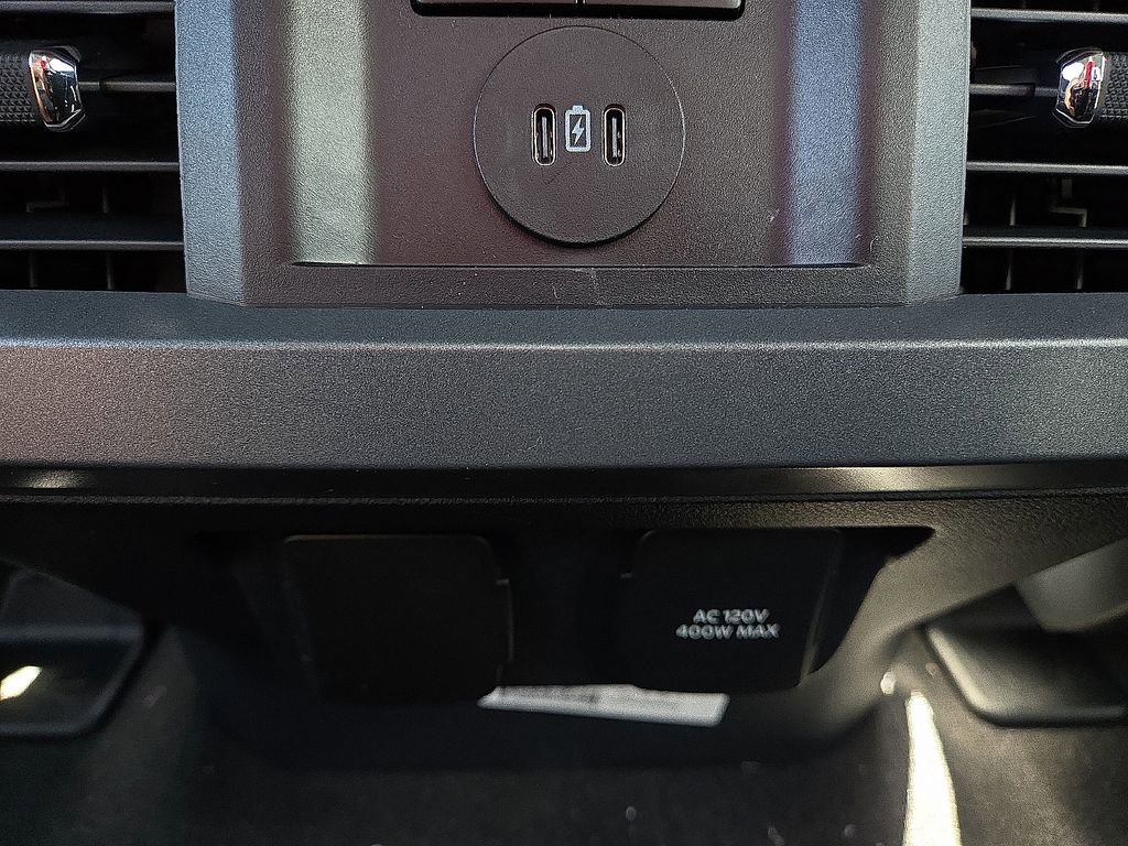 Used 2024 Ford F250 Lariat w/ Chrome Package image 14