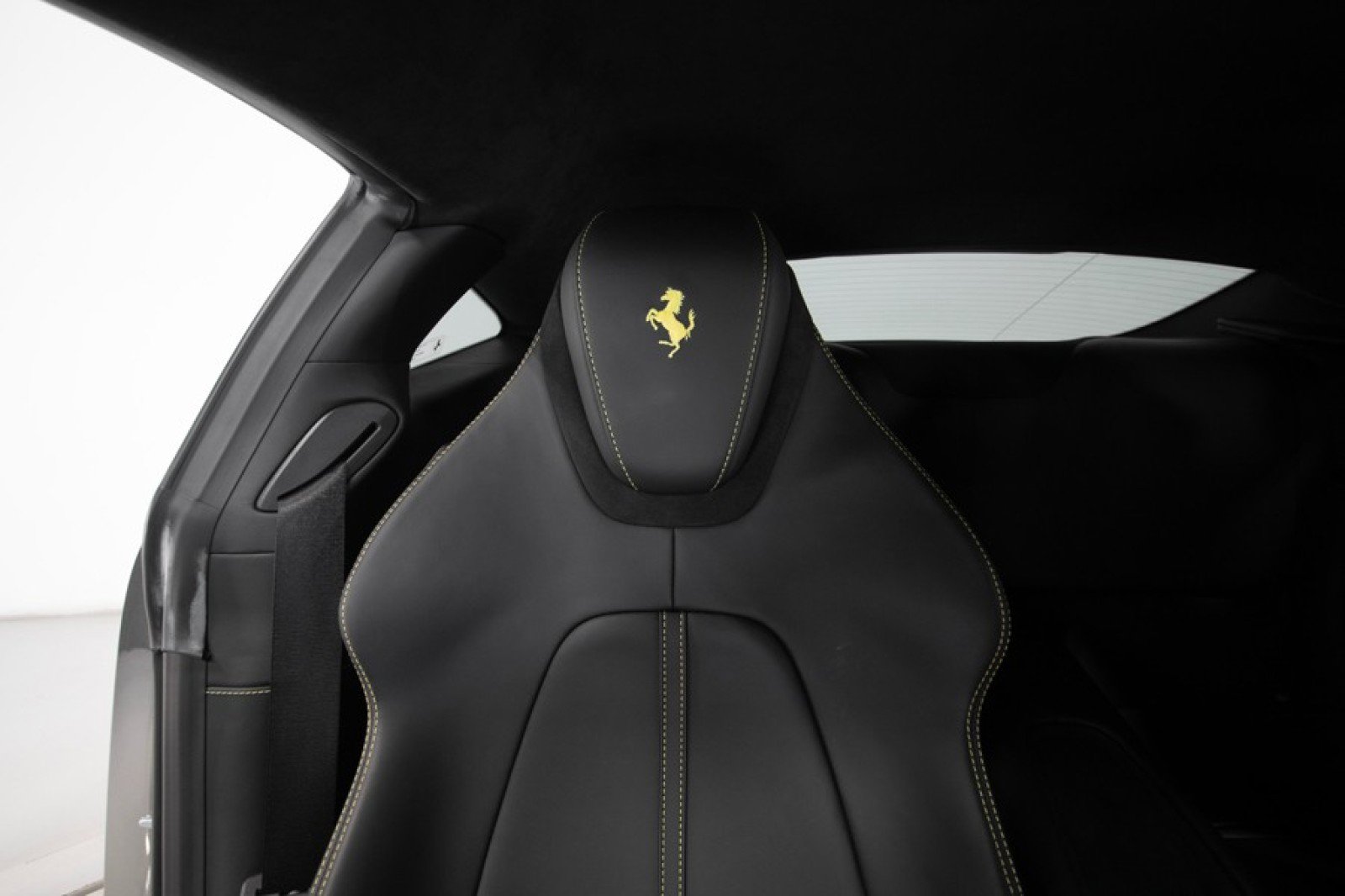 Used 2021 Ferrari Roma RWD image 52