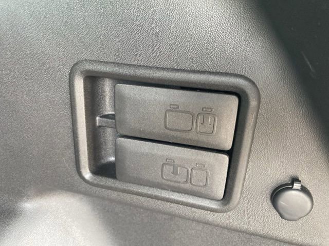 Used 2023 Chevrolet Equinox LT AWD/4WD image 21