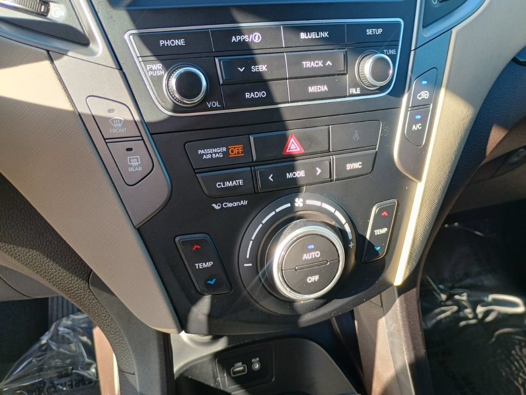Used 2017 Hyundai Santa Fe Sport FWD image 30