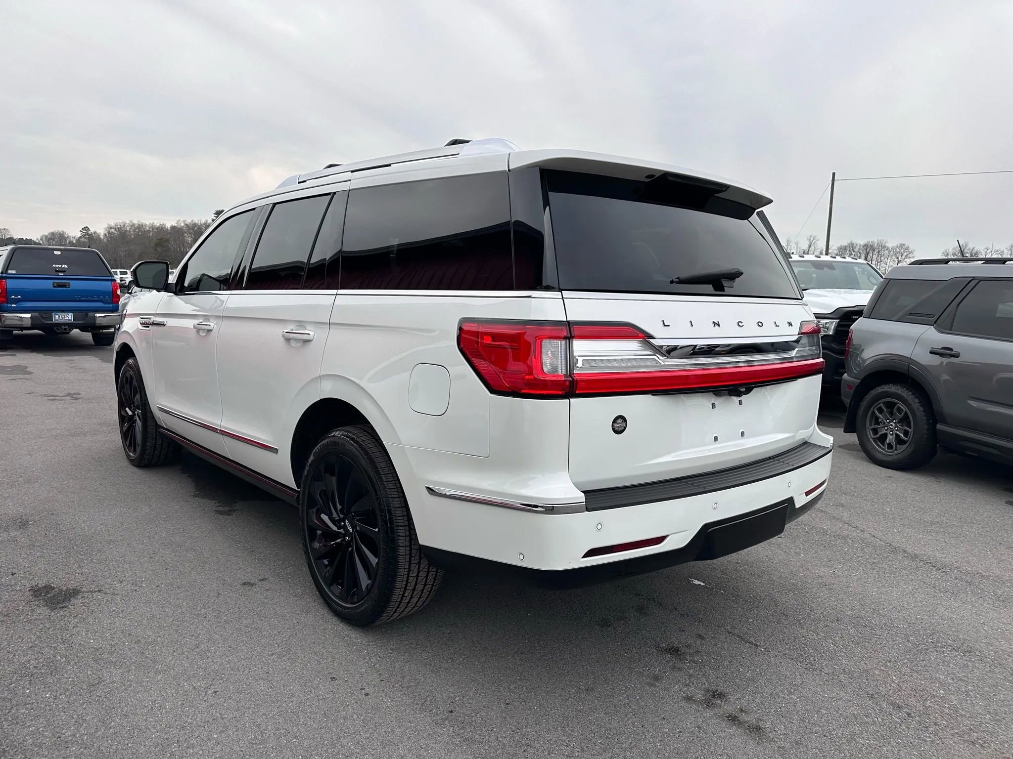 Used 2020 Lincoln Navigator Black Label w/ Cargo Convenience Package AWD/4WD image 3