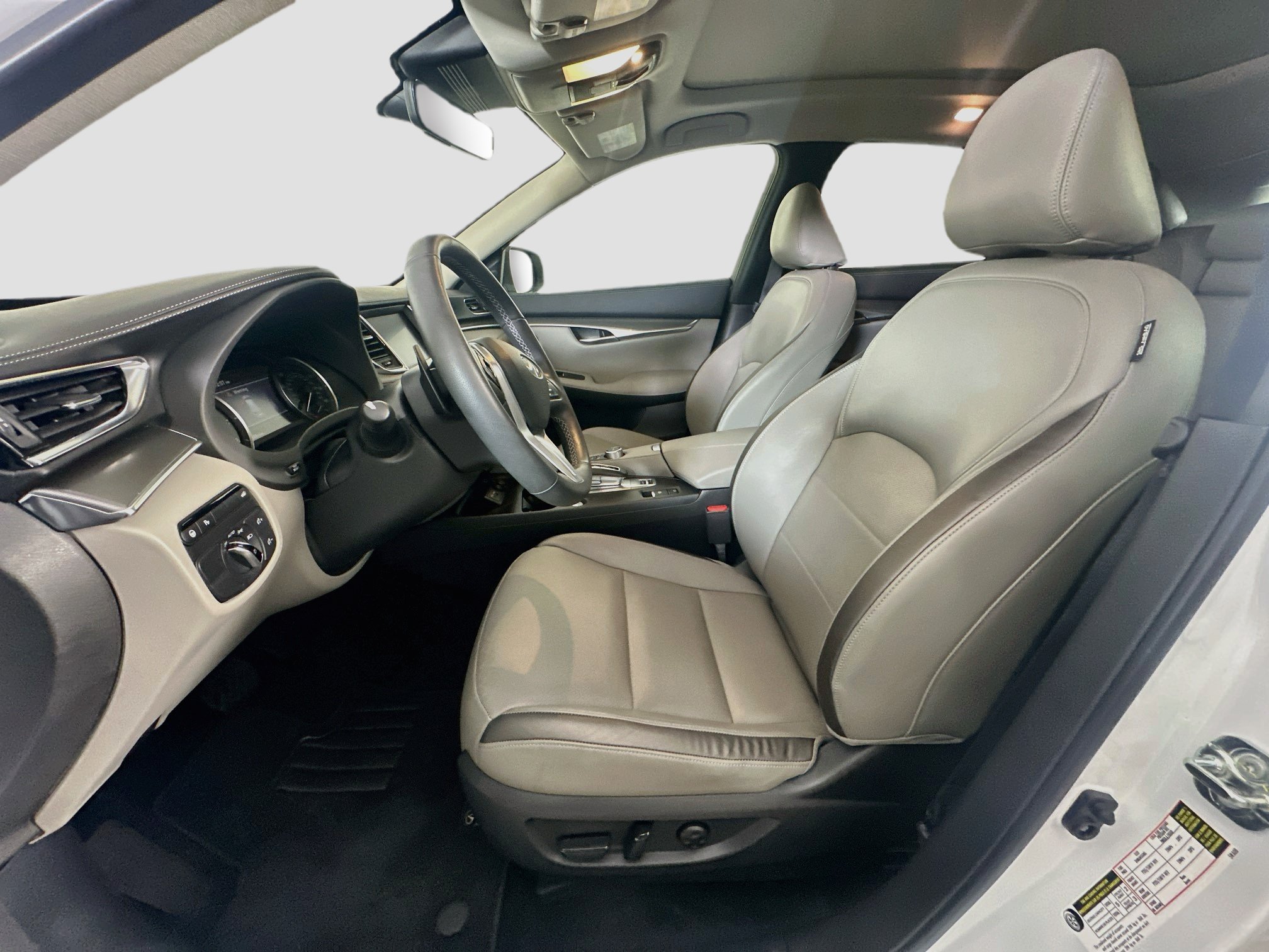 Used 2023 INFINITI QX50 Luxe FWD image 13
