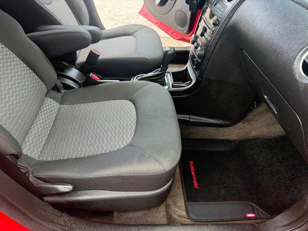 Used 2011 Chevrolet HHR LT FWD image 32