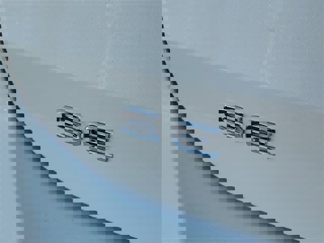 Certified 2025 Volkswagen Taos SE w/ Panoramic Sunroof Package image 6