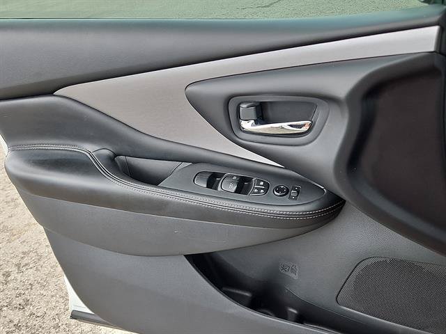 Used 2023 Nissan Murano SV w/ SV Midnight Edition Package FWD image 13
