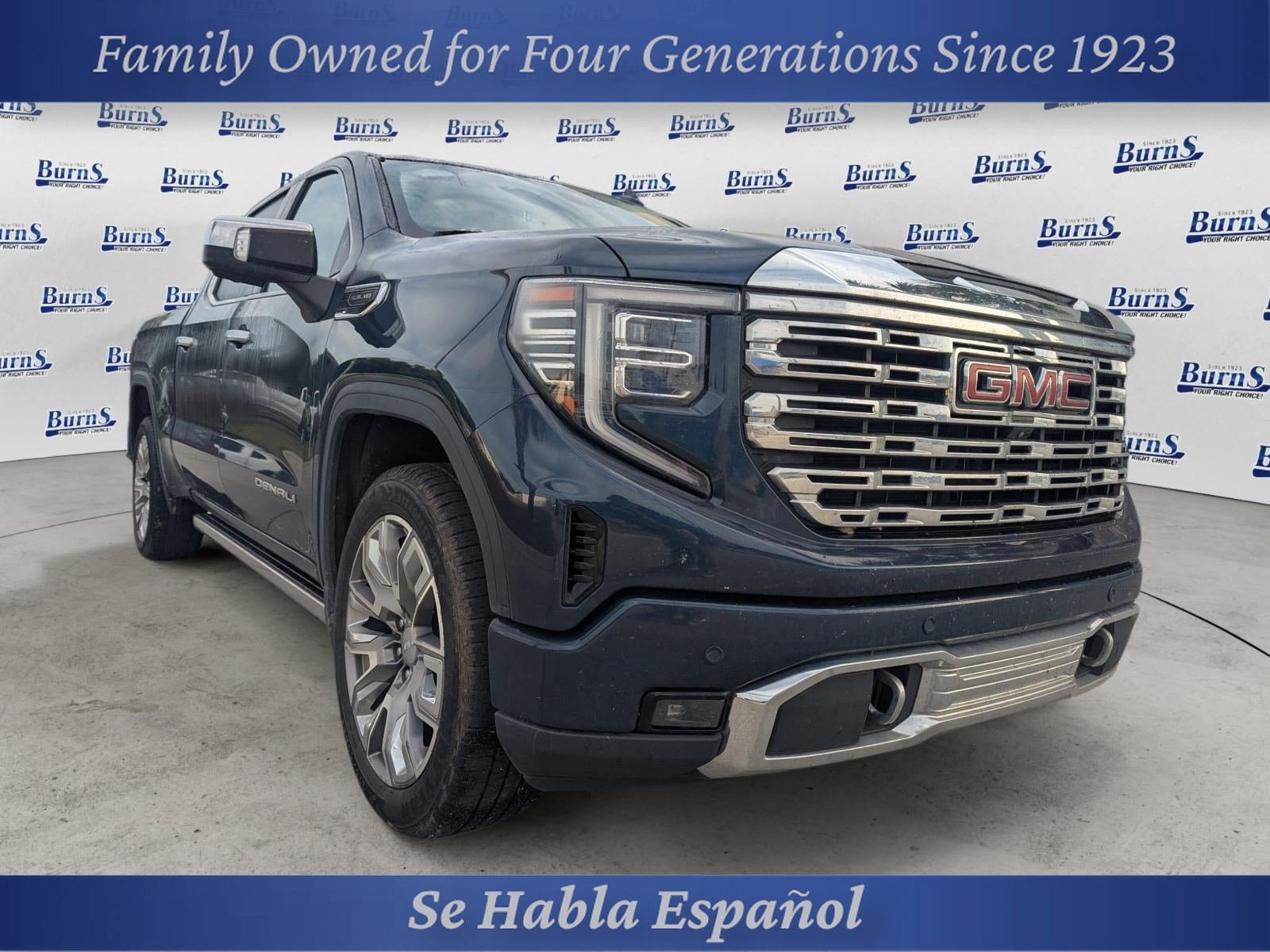 Used 2023 GMC Sierra 1500 Denali w/ Denali Reserve Package AWD/4WD image 1