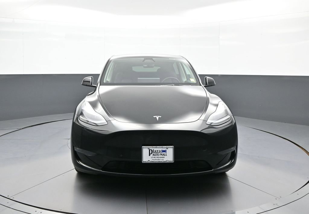 Used 2025 Tesla Model Y Long Range AWD/4WD image 2