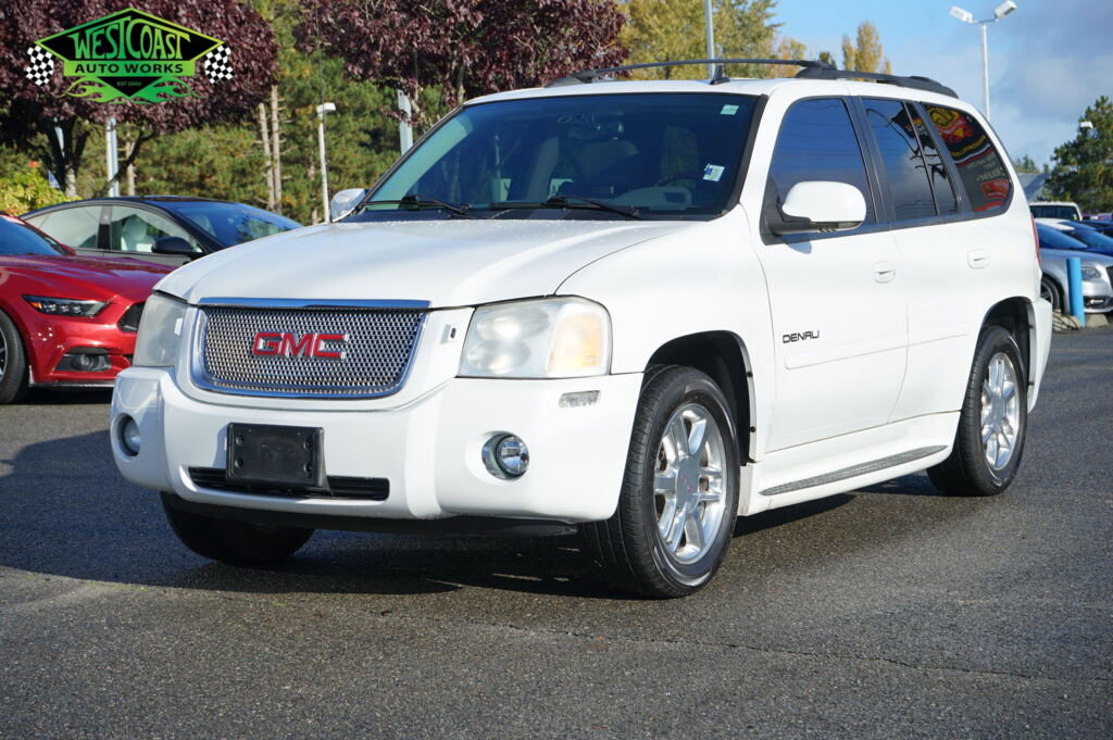 Used 2006 GMC Envoy Denali image 1
