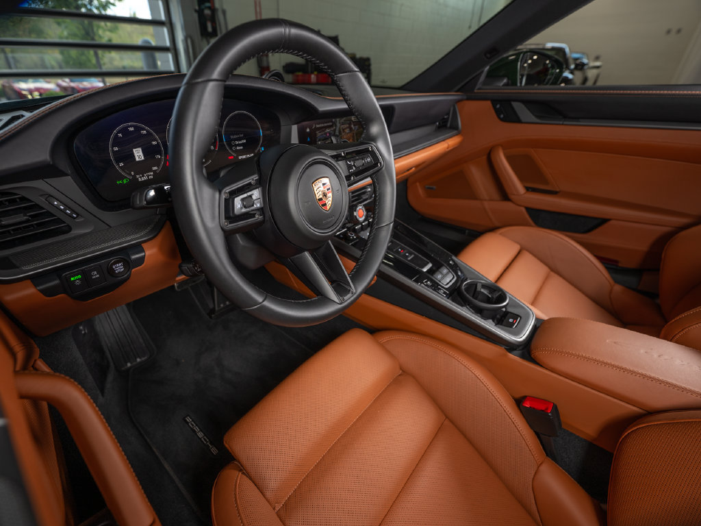 Used 2026 Porsche 911 Carrera RWD image 25