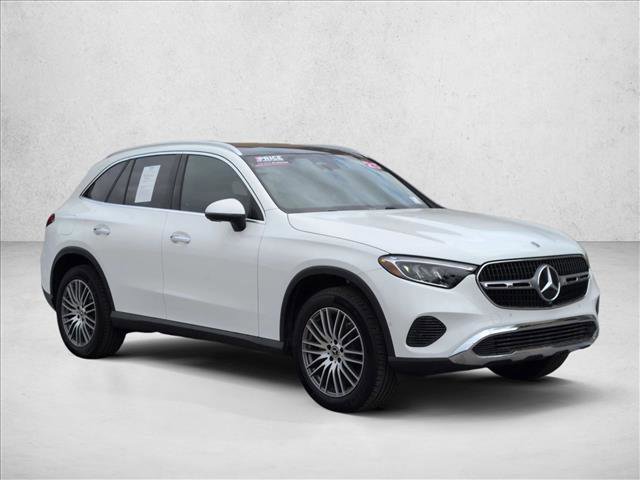 Certified 2025 Mercedes-Benz GLC 300 image 3