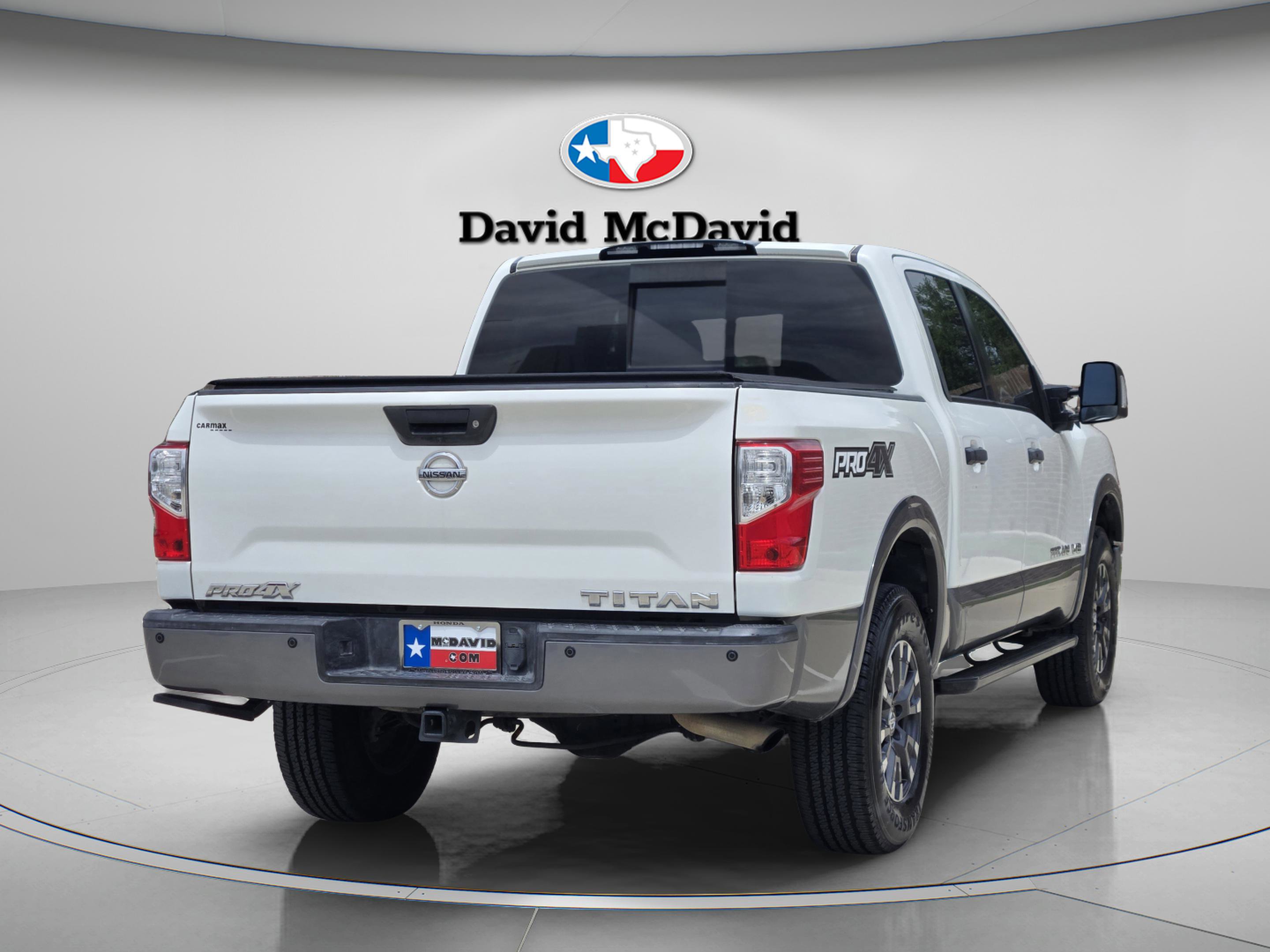 Used 2018 Nissan Titan PRO-4X w/ Pro-4x Utility Package AWD/4WD image 6