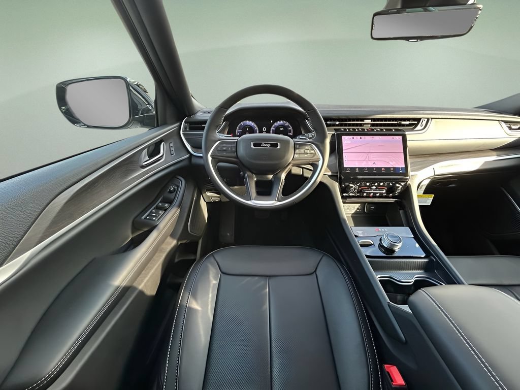 New 2025 Jeep Grand Cherokee Limited w/ Luxury Tech Group II AWD/4WD image 13