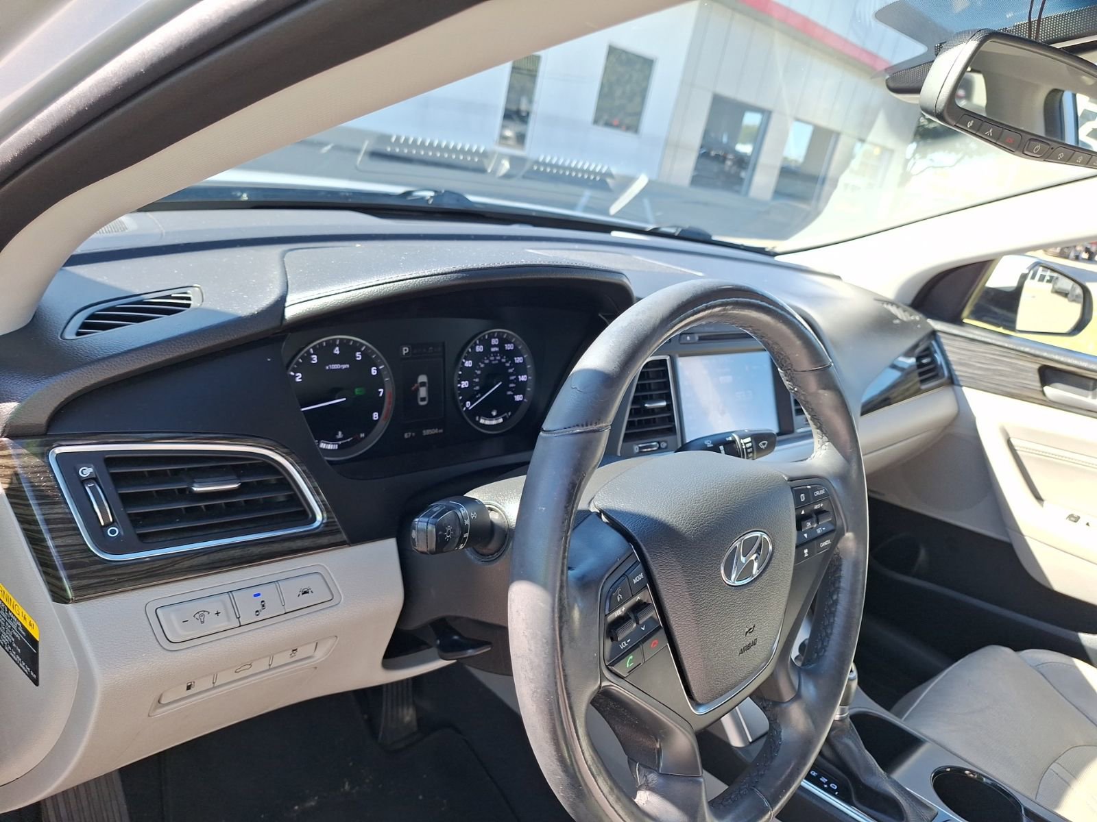 Used 2016 Hyundai Sonata Limited w/ Option Group 05 image 15