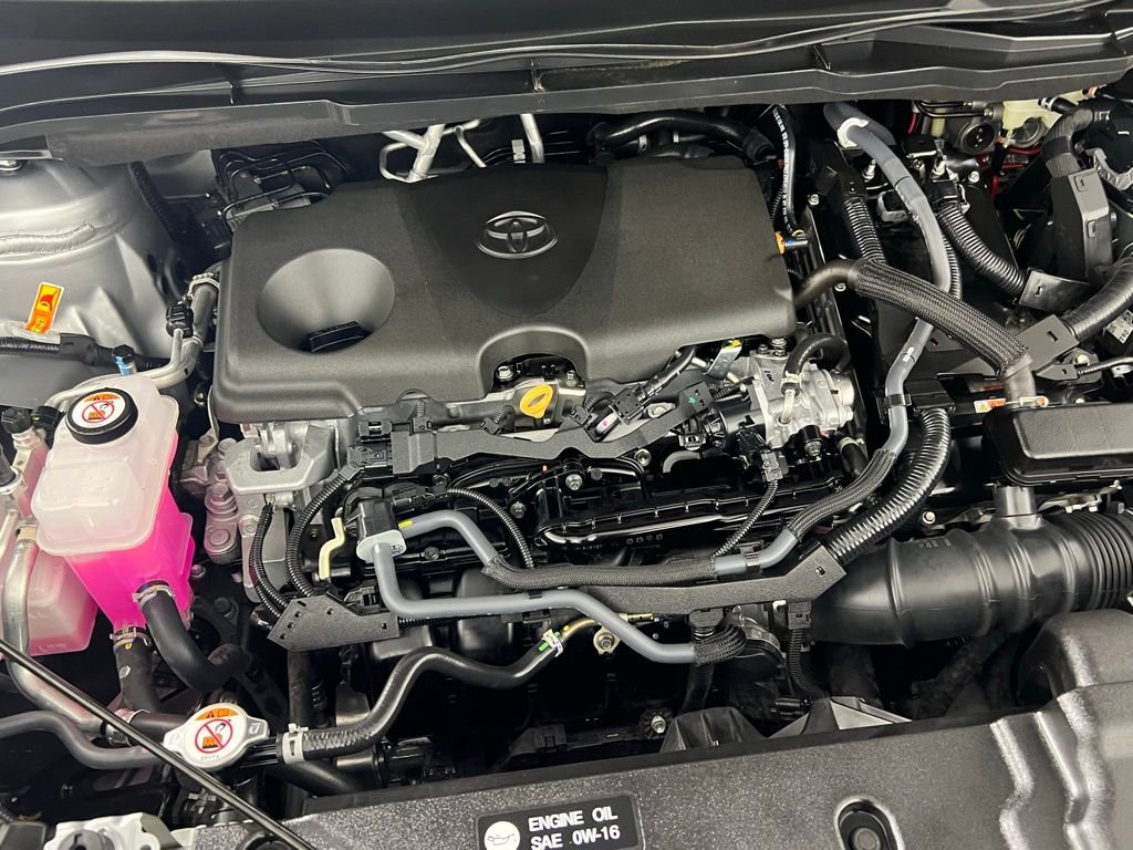 Used 2025 Toyota Sienna XLE image 35