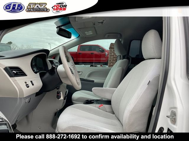 Used 2011 Toyota Sienna LE FWD image 10