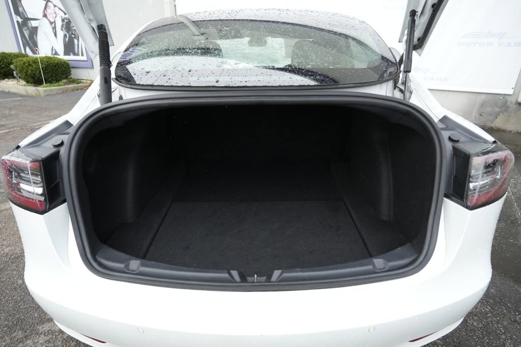 Used 2021 Tesla Model 3 Standard Range Plus image 15
