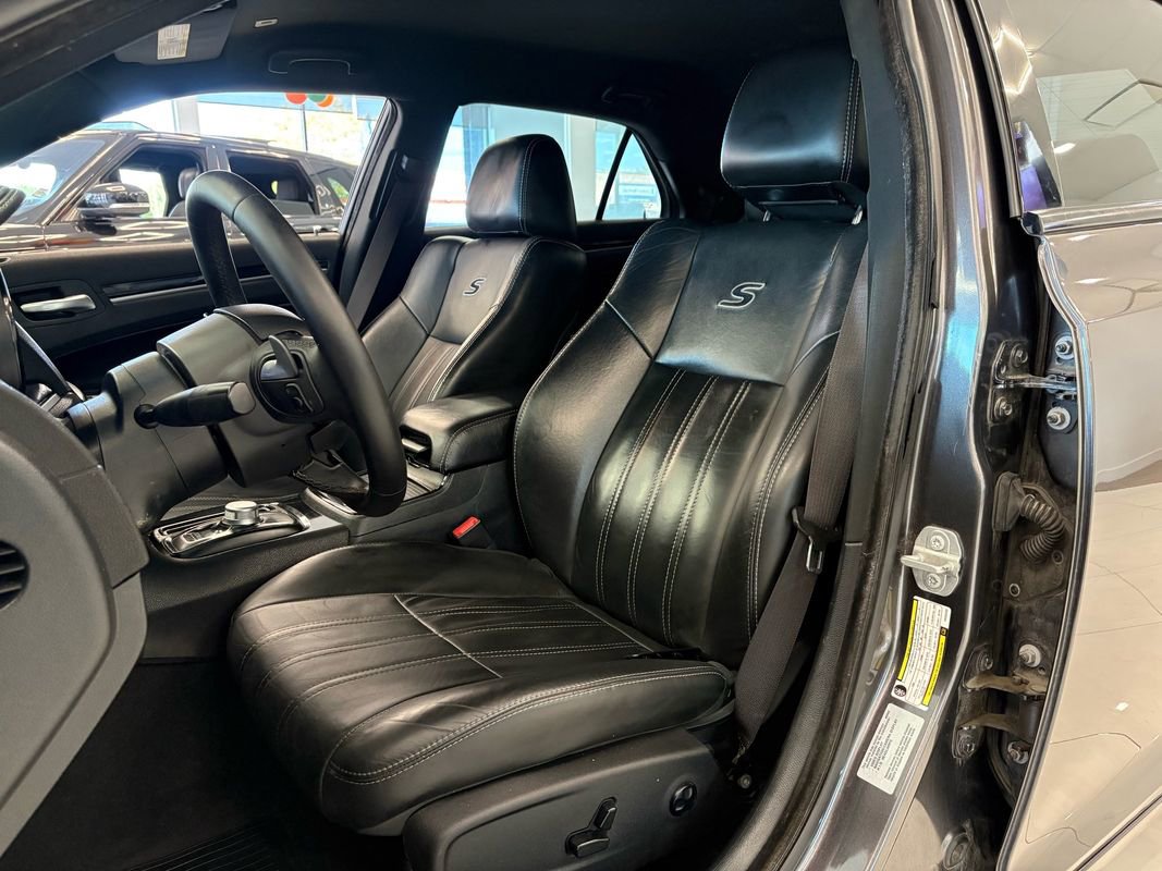 Used 2017 Chrysler 300 S image 19