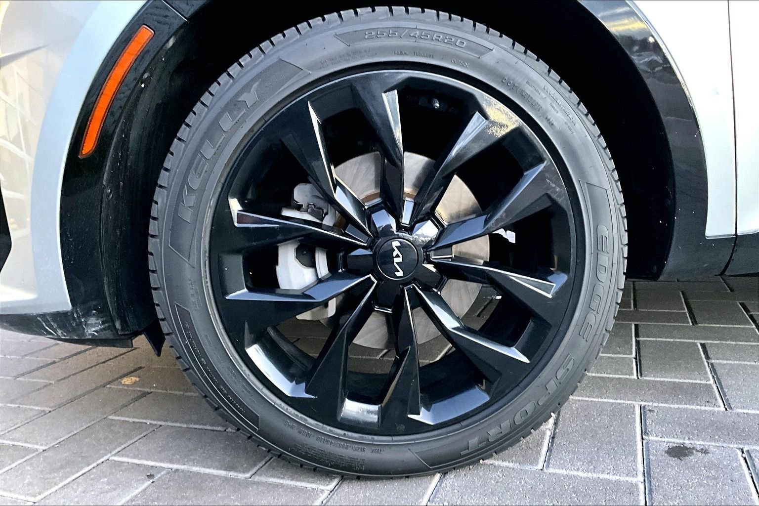 Used 2022 Kia Sorento SX image 9