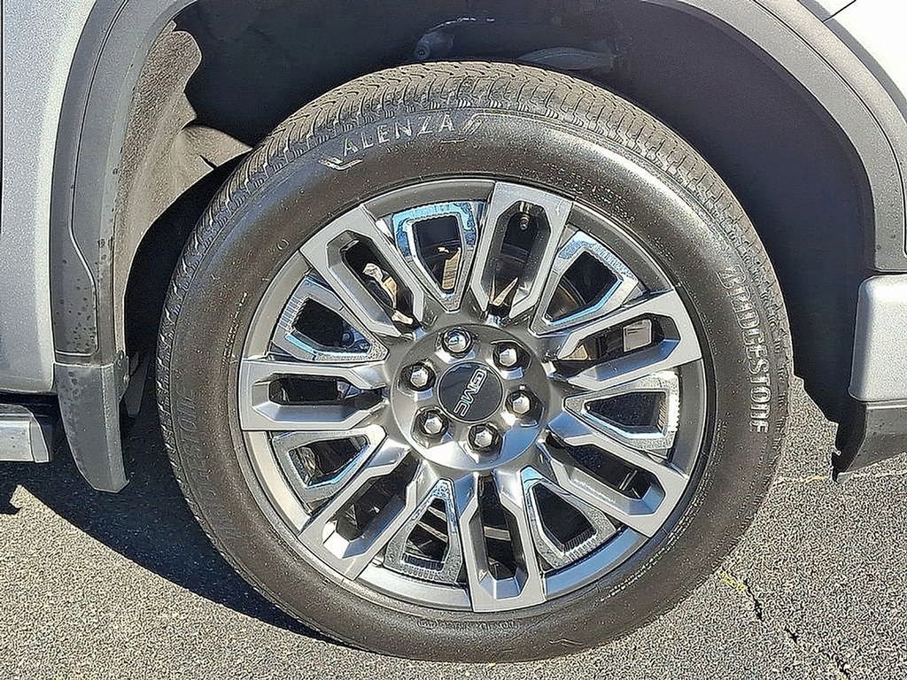 Used 2024 GMC Sierra 1500 Denali Ultimate AWD/4WD image 8