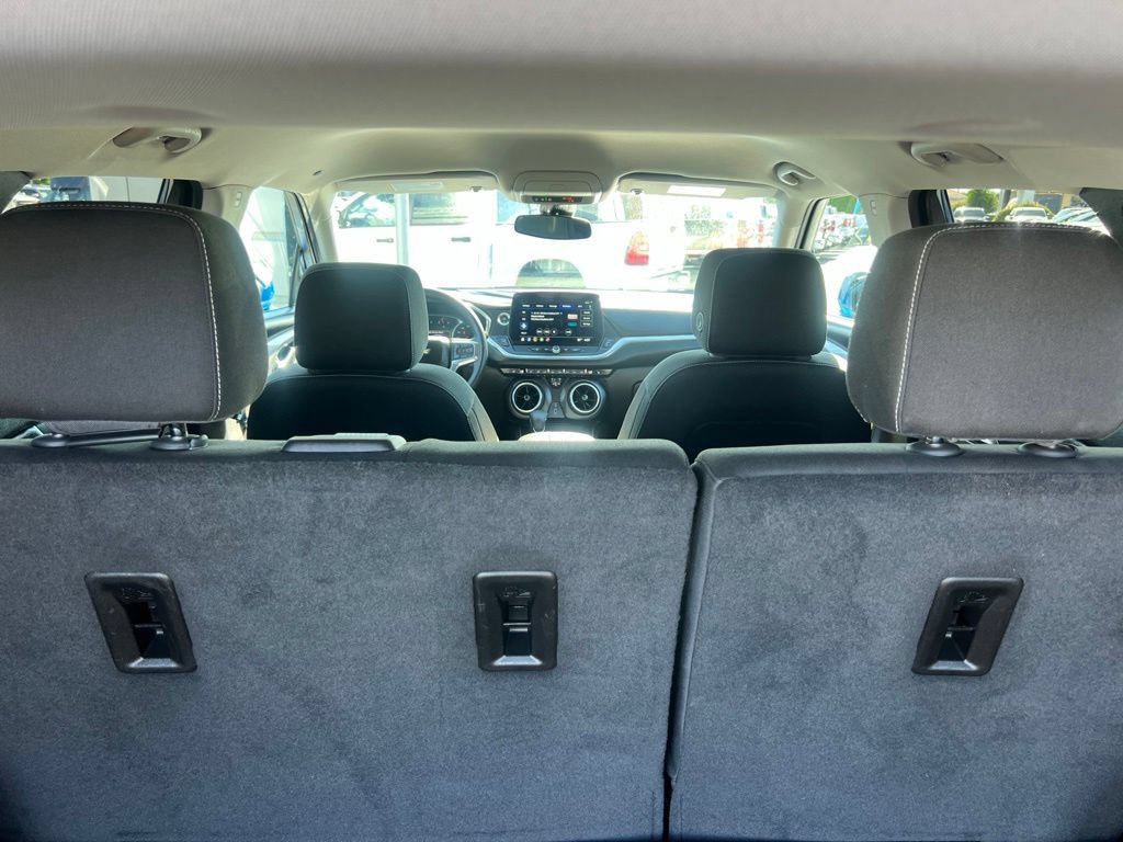 Used 2025 Chevrolet Blazer LT FWD image 50