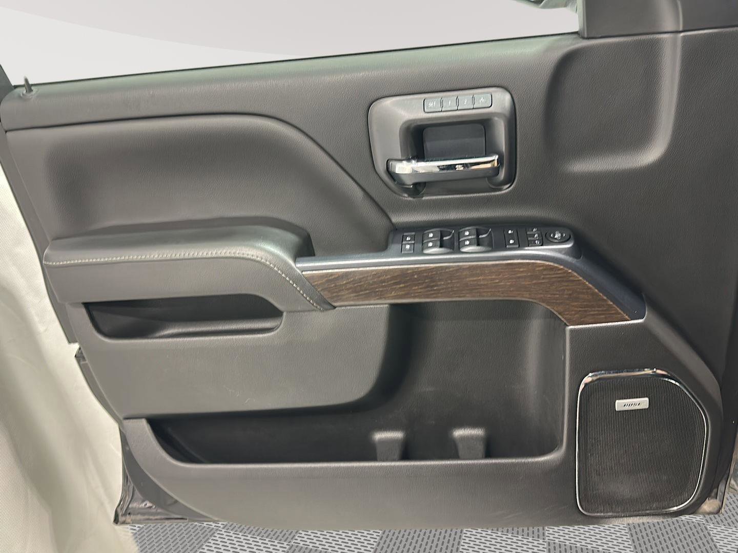 Used 2017 GMC Sierra 1500 Denali AWD/4WD image 18