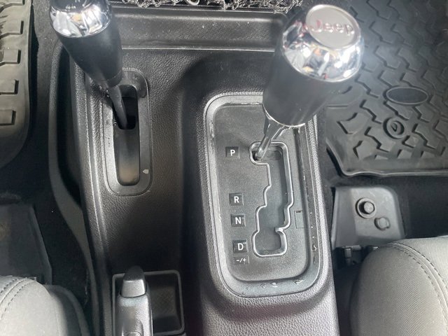 Used 2012 Jeep Wrangler Unlimited Sport image 27