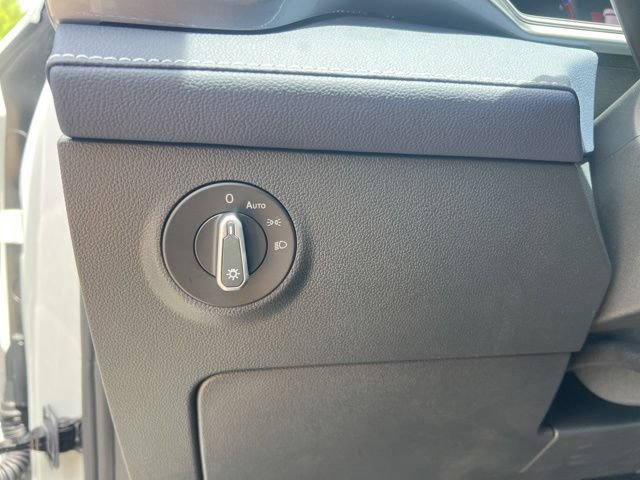 New 2026 Volkswagen Taos SEL AWD/4WD image 13
