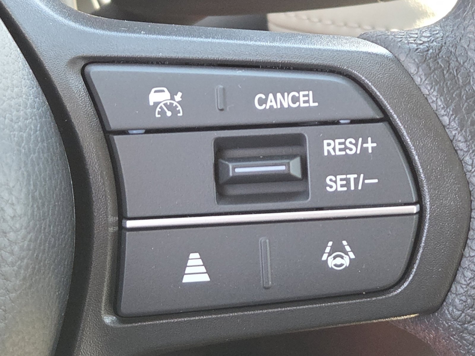 New 2026 Honda HR-V LX image 5