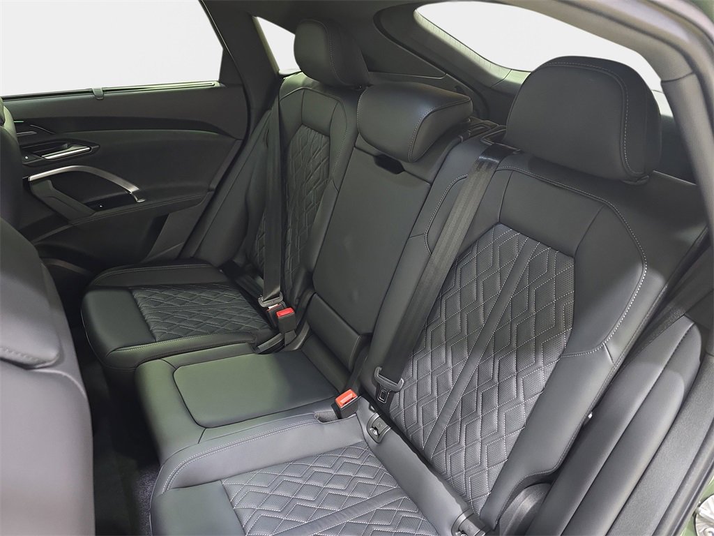 New 2025 Audi SQ5 Prestige image 14